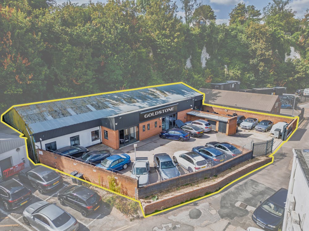 7-10 Station Approach - Aerial 2.jpg