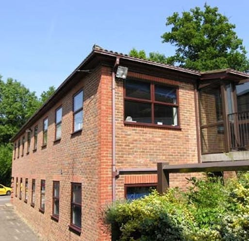 Lansbury Business Estate, Lower Guildford Road, Woking, Offices / Warehouse & Industrial To Let - Lansbury Unit 10.jpg