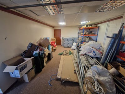 8 Stratfield Park, Waterlooville, Industrial / Warehouse For Sale - 20260211_103456.jpg