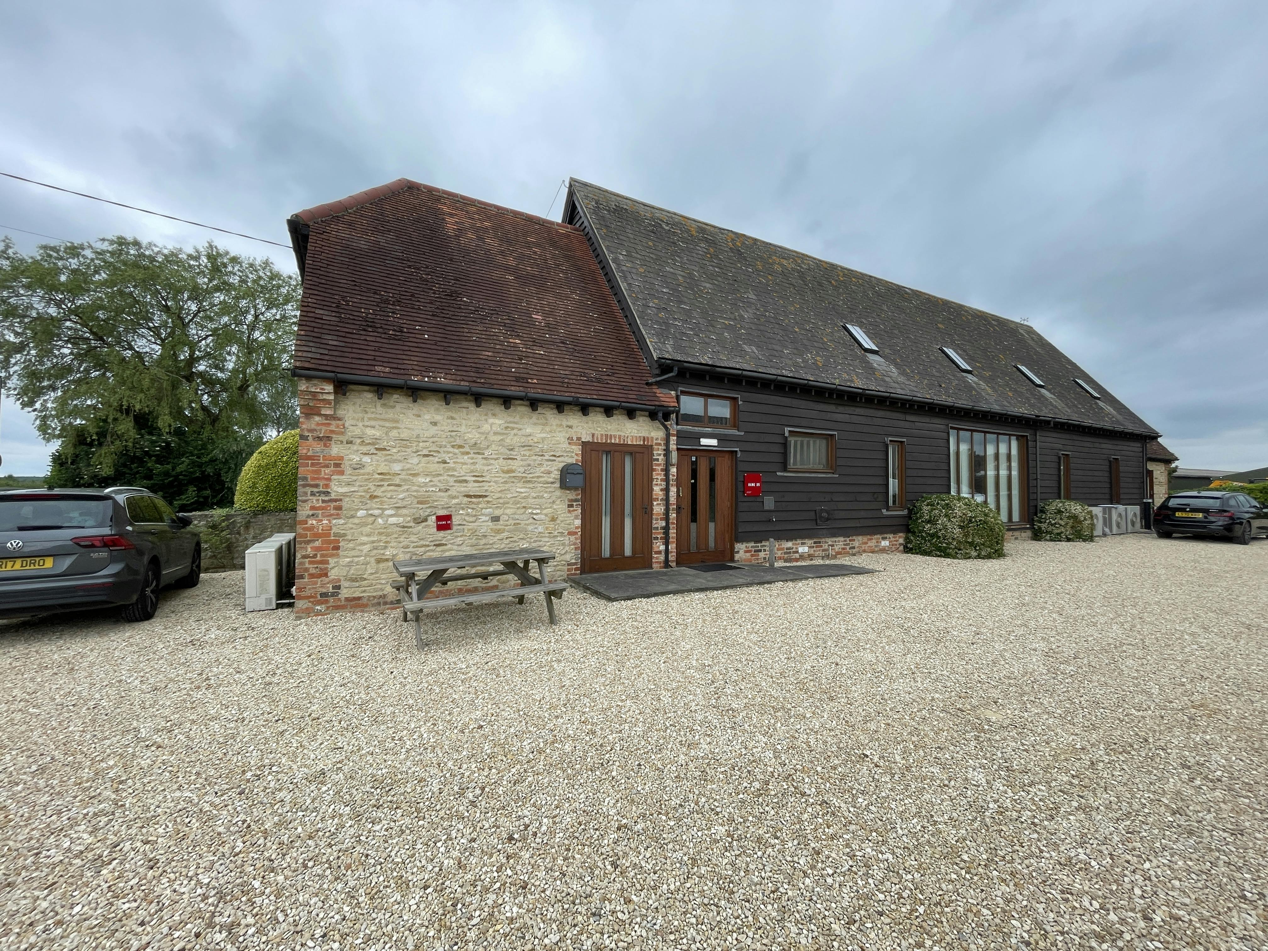 Suite 2, The Threshing Barn, North Weston, Thame, Office To Let - IMG_1863.JPG