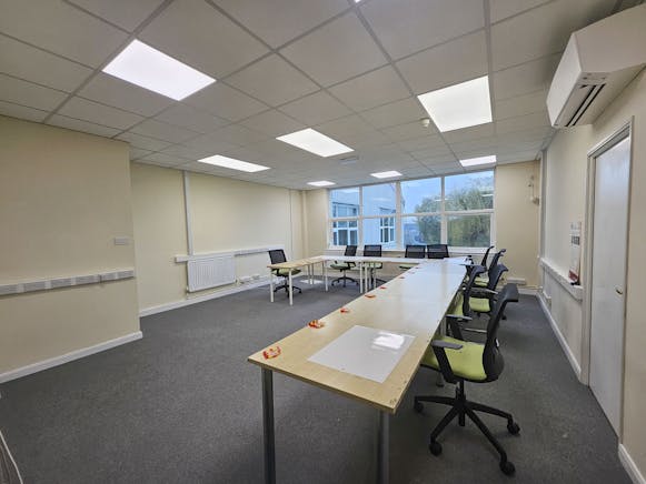 Unit 15 Chiltern Business Village, Uxbridge, Industrial / Warehouse / Industrial / Warehouse To Let - 6.jpg