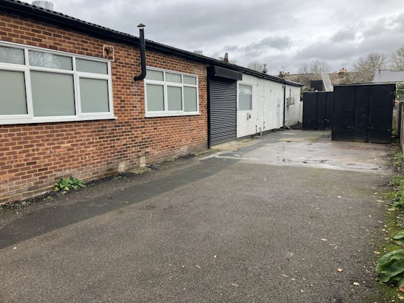 Unit 3, Alexandra Business Centre, Alexandra Road, Addlestone, Industrial / Warehouse To Let - IMG_4350.JPG