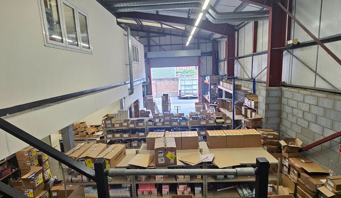 Industrial Unit in London - photo 4