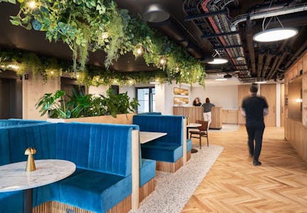 L20 & L21 Hylo, 105 Bunhill Row, London, Office Lease Assignment - Hylo  L7 communal space 2.jpg