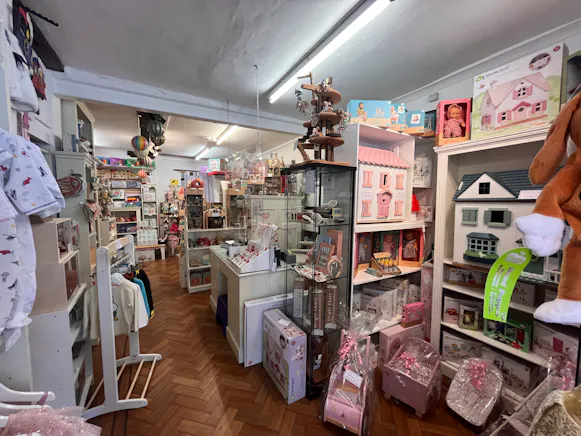 35 High Street, Amersham, Offices / Retail For Sale - 20260615_100106503_iOS.jpg