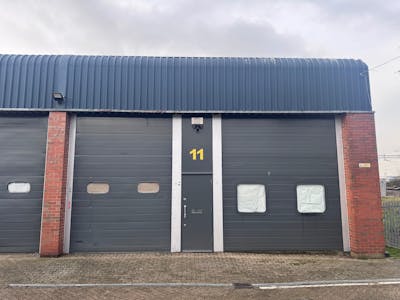 11 The Hawthorn Centre, Harrow, Warehouse To Let - 11 Hawthorn Centre (1).jpg