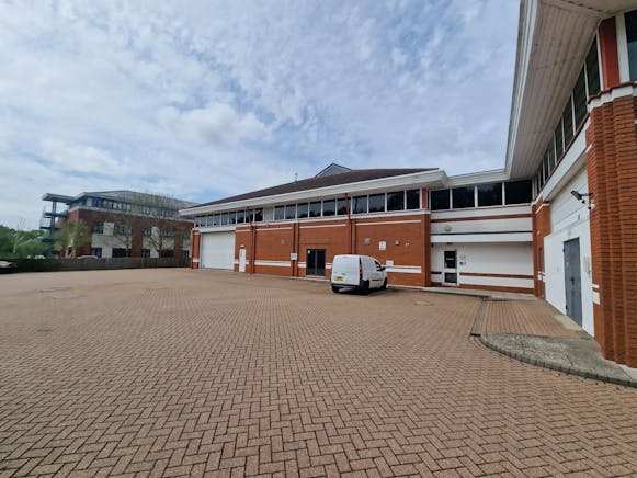 Unit 2 Northgate, Hampshire International Business Park, Basingstoke, Industrial / Industrial To Let - 20250424_123516.jpg