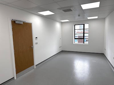 Heaton House, Birmingham, Healthcare / Office To Let - 10.jpg