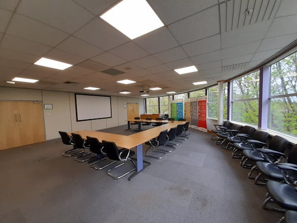 1st Floor, Building 217, Basingstoke, Offices To Let - 20240424_103527.jpg