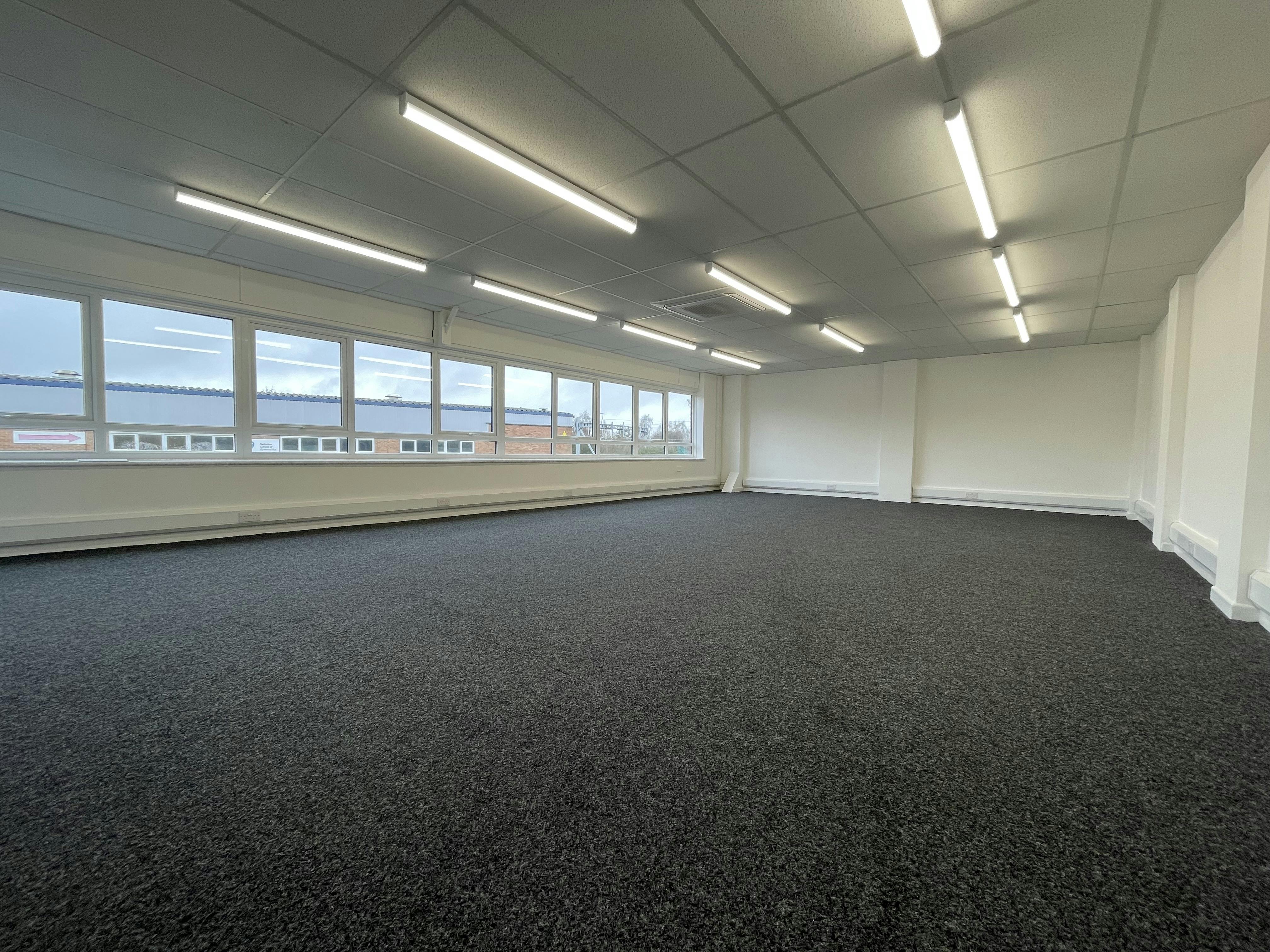 Unit 5 Isis Trading Estate, Isis Trading Estate, Swindon, Industrial To Let - IMG_1722.jpg