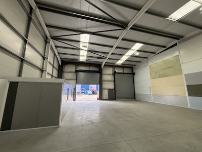Unit 31 & 32, Wentloog Buildings, Cardiff, Industrial To Let - IMG_3849.jpg