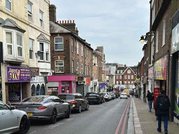 32-32a Wellington Street, Luton, Retail For Sale - Image 4
