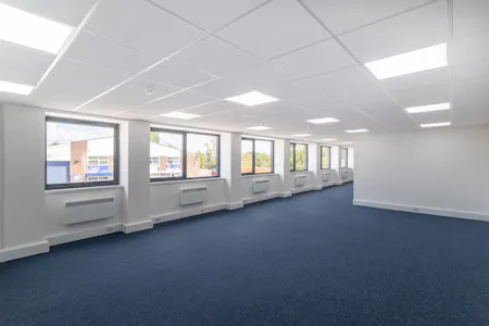 Unit 17, Brick Knoll Park, St Albans, Industrial/Logistics To Let - 17 Brick Knoll Park 29.jpg