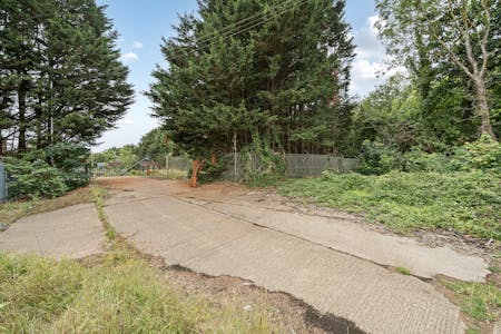 Former Meals On Wheels Depot, South Ockendon, Open Storage For Sale - 132866276880cd2812337.JPG