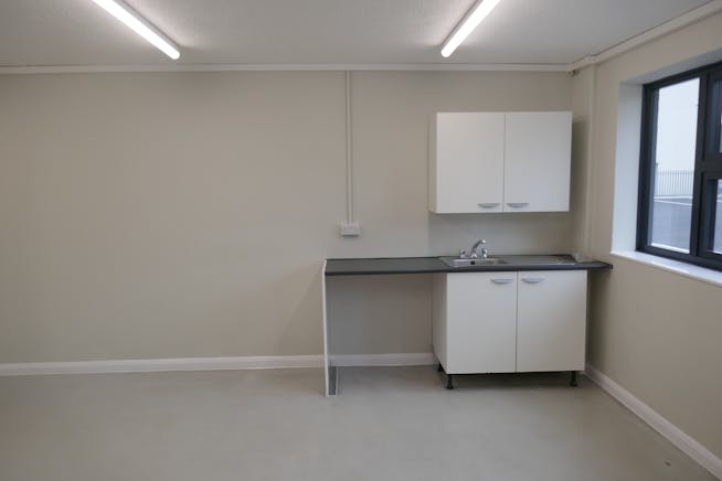 7-8 Roydonbury Industrial Estate, Horsecroft Road, Harlow, Industrial To Let - P1020575.JPG