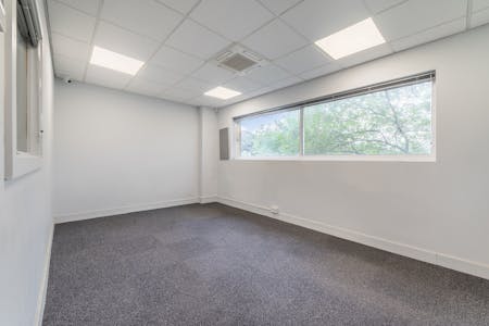 Unit 3, Watford, Industrial / Office / Trade Counter To Let - WORKINGPLACE12.jpg