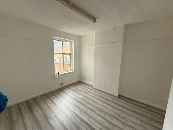 140 High Street, Rayleigh, Development / Office / Retail / Retail For Sale - IMG20250605WA0008.jpg