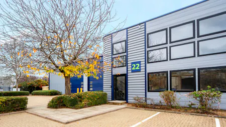 22 Plover Close, Newport Pagnell, Industrial / Warehouse To Let - Image 1