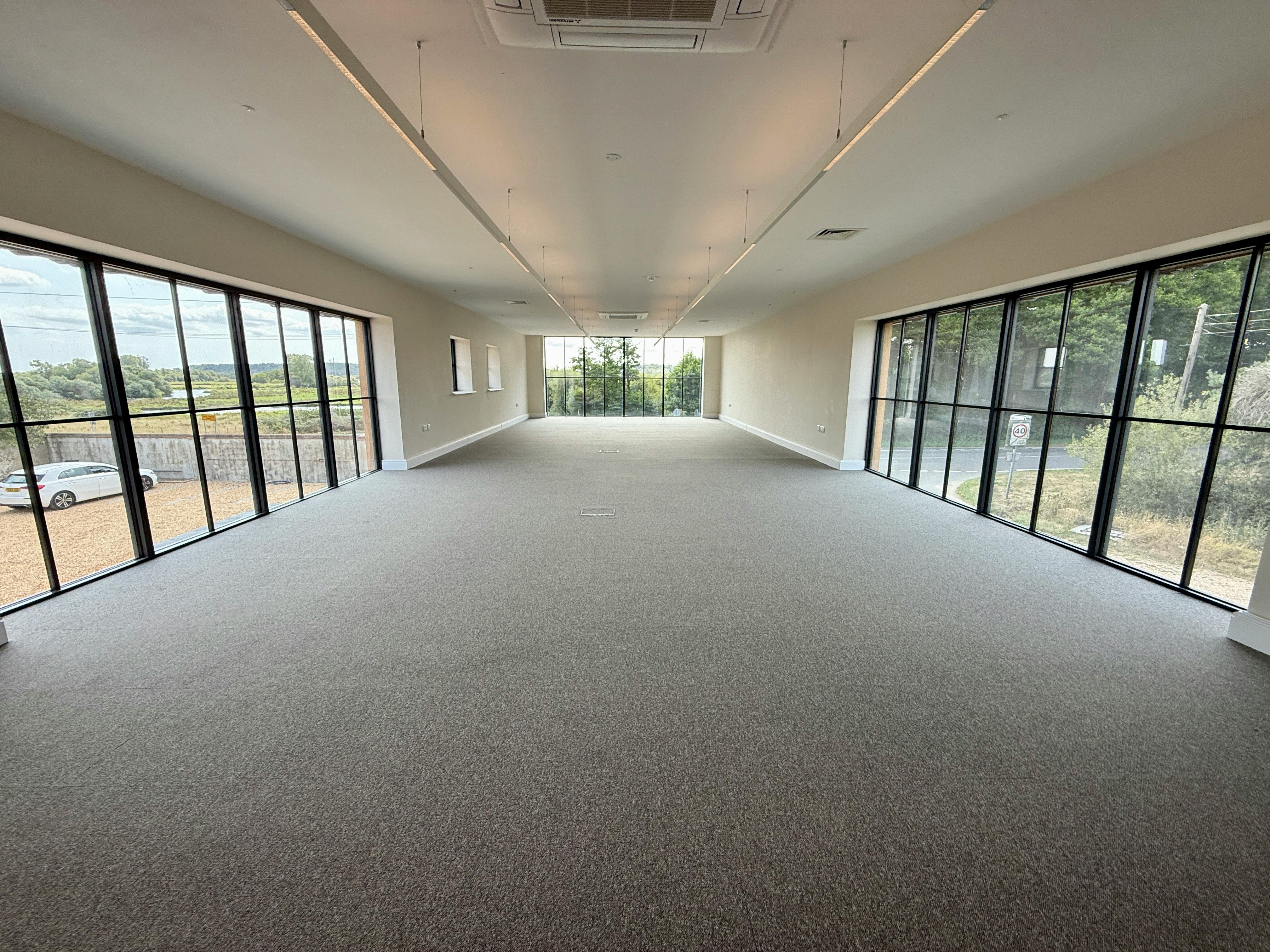 Office in Christchurch - photo 3