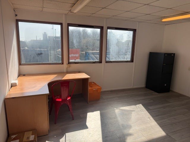 25-29 Tweed Road, Northampton, Offices To Let - Internal 1.jpg