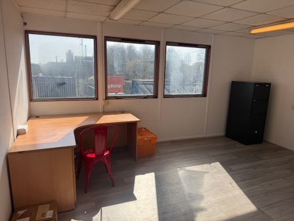 25-29 Tweed Road, Northampton, Offices To Let - Internal 1.jpg