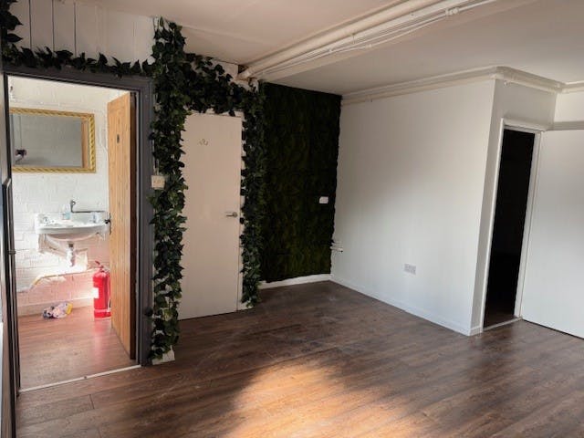 60 St. Giles Street, 60 St. Giles Street, Northampton, Retail To Let - Internal 1.jpg