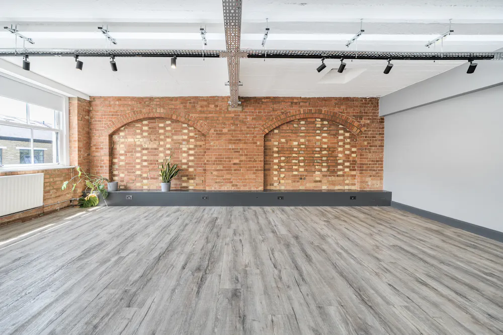 Canonbury Yard Canonbury Business Centre, London, Office To Let - 1483911-14-6a3e6afa8a209.jpg