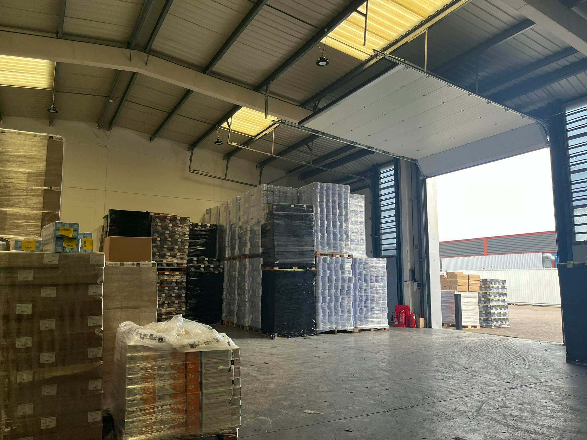 Unit 6 Coldharbour Pinnacles Estate, Harlow, Industrial To Let - IMG_4161.JPEG