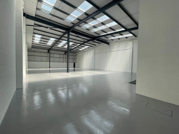 Riverview, 140-146 Cardiff Road, Reading, Warehouse & Industrial To Let - PHOTO20250618110649.jpg
