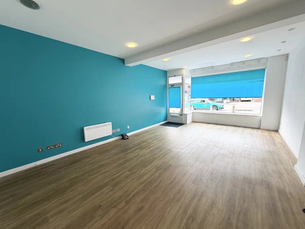 12C Worplesdon Road - 51e1df82-4bd5-4d4b-aea2-175398d5bc9a.jpg