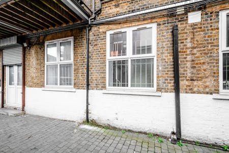 Unit 6 Feather Mews - 91-99 Fieldgate Street, London, Office To Let - Fieldgate St 99 U6  Low Res 10.jpg