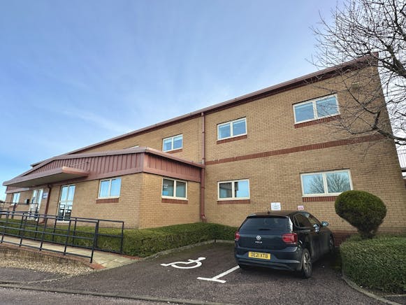 Voyager House, 142 Prospect Way, Luton, Office To Let - Image 1