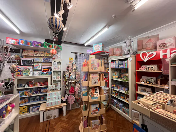 35 High Street, Amersham, Offices / Retail For Sale - 20260615_095944712_iOS.jpg
