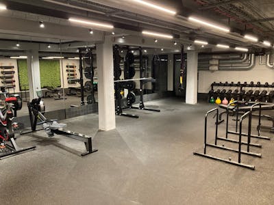 The Crane Building, 22 Lavington Street, London, Office Lease Assignment - gym.jpg