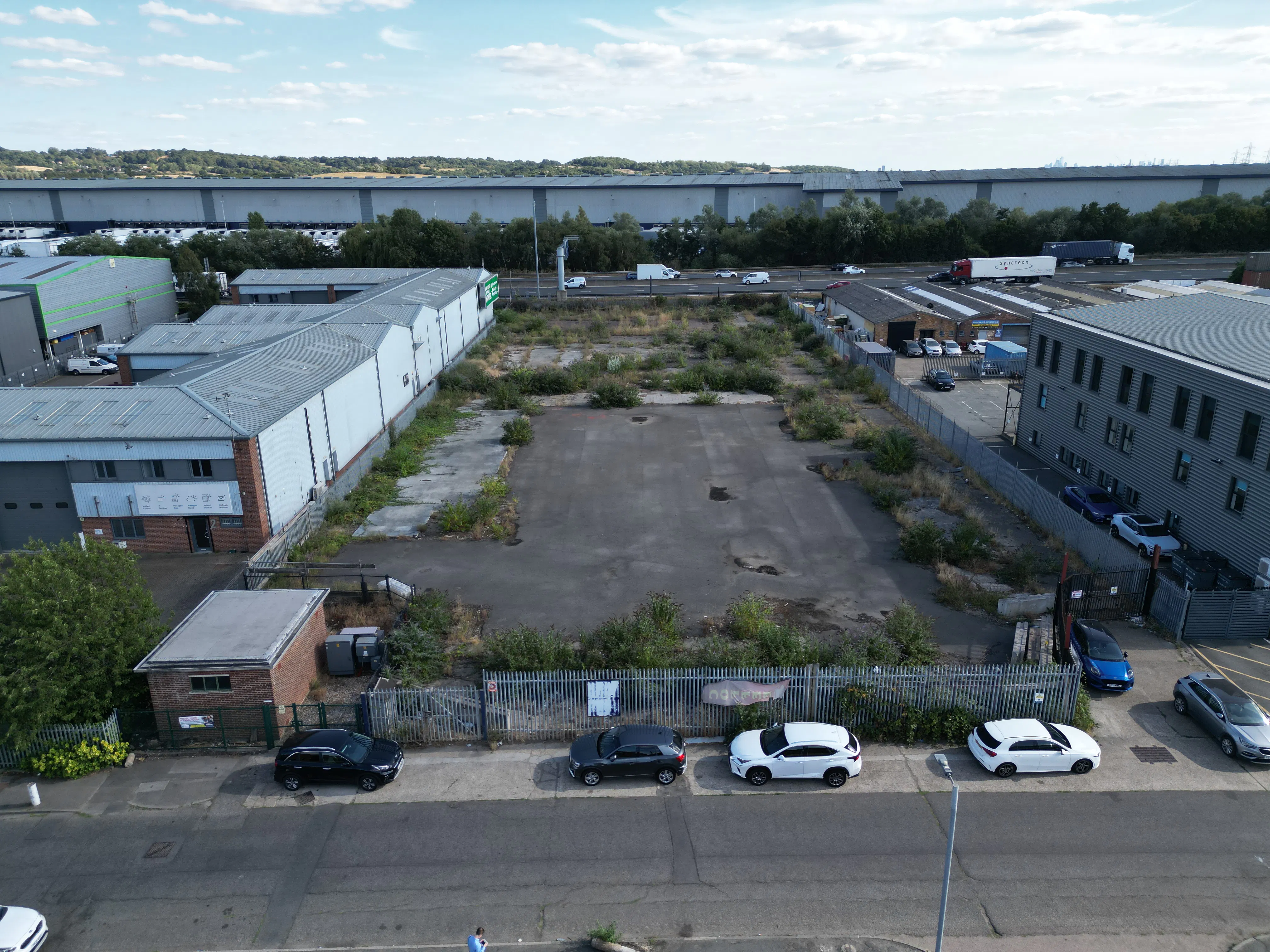 100 Brooker Road, Waltham Abbey To Let - DJI_0869.JPG