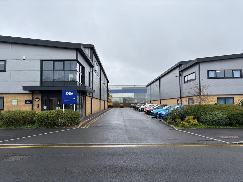 Unit 3 Vantage Way, The Fulcrum Centre, Poole To Let / For Sale - b19a4586-191e-4cc0-b015-734b03937cad.jpeg