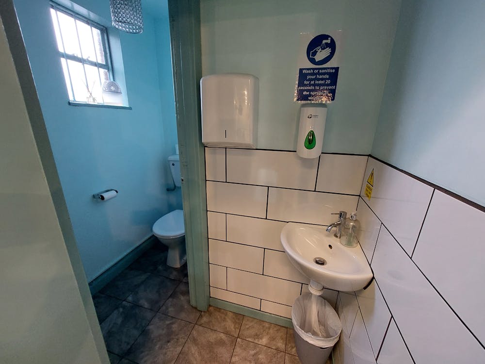 First Floor Premises, 21A Canute Place - Image 4