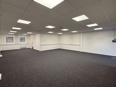 20 Shrivenham Hundred Business Park, Shrivenham, Industrial / Office / Warehouse To Let - 4.jpg