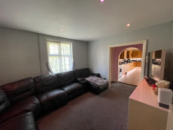 120 Chalet Hill, Bordon, Development / Investment For Sale - IMG_4403.jpg