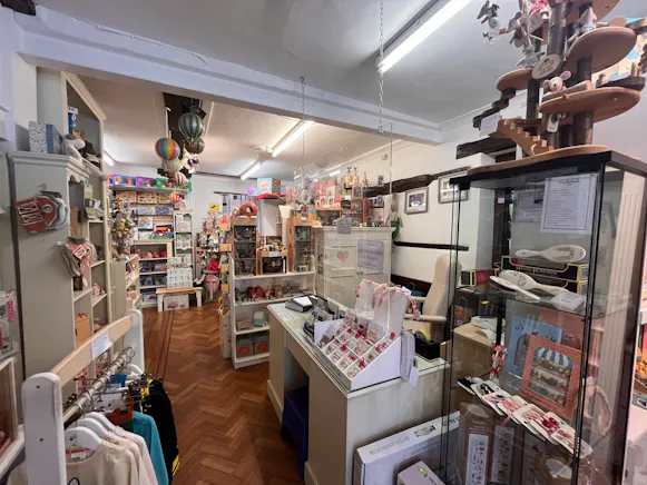 35 High Street, Amersham, Offices / Retail For Sale - 20260615_100109726_iOS.jpg