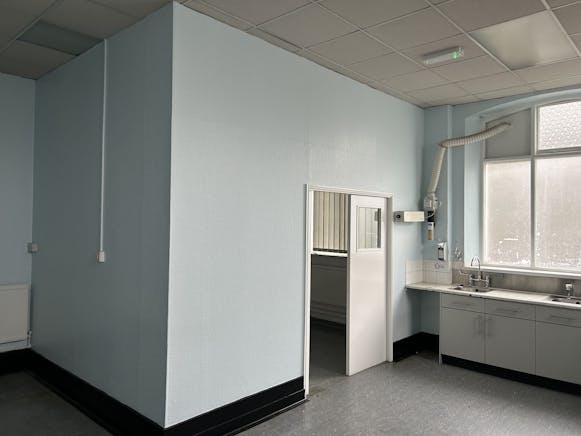 Weighbridge House, Kemys Way, Swansea, Offices To Let - IMG_0897.jpg