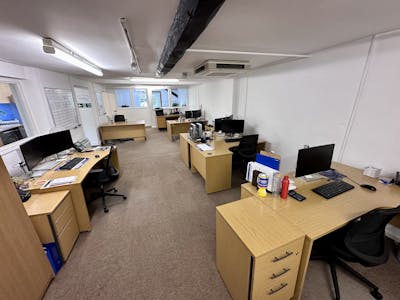 Self-contained 1st Floor Office, Thame, Investment / Office / Other For Sale - IMG_8053.jpeg