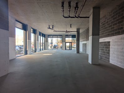 Retail Units at South Oxhey Central Development, 34 Prestwick Road, Watford, Retail To Let - PXL_20260326_122235960.jpg