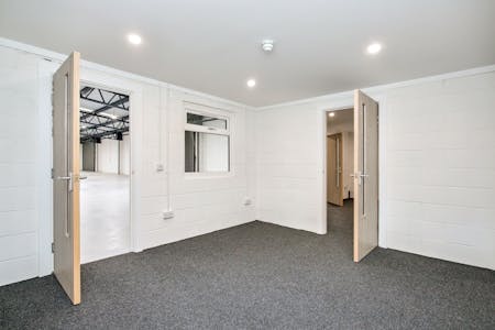 33 Viking Road, Airdrie, Industrial/Logistics To Let - Office.jpg