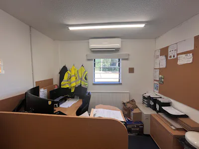 16-18 Rabans Close, Aylesbury, Industrial Lease Assignment - 20260716_095620181_iOS.jpg