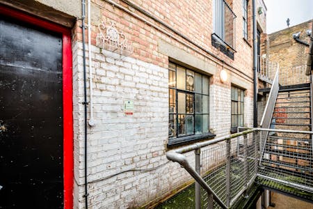 Unit G Taylor's Yard, 160 - 170 Brick Lane, London, Office To Let - Brick Ln 160G - Low Res 6.jpg