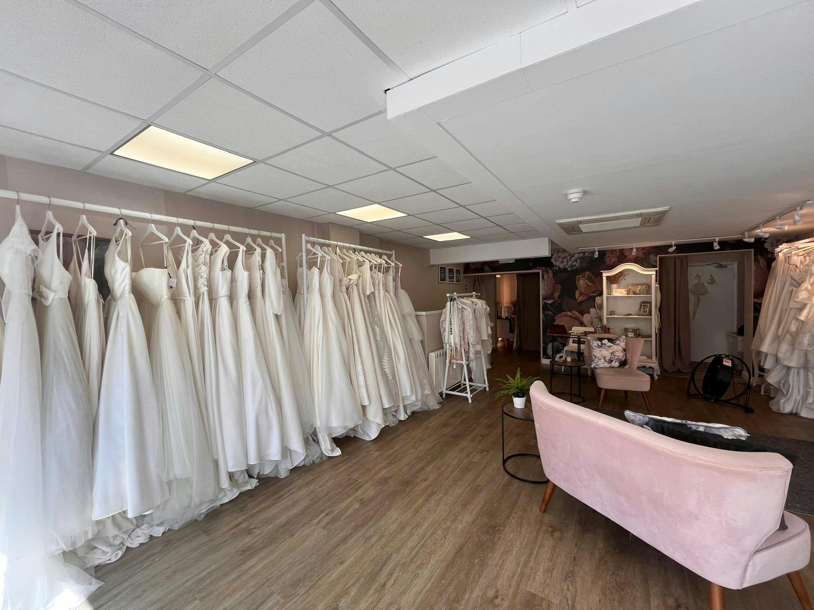 90 High Street, Tring, Retail To Let - WhatsApp Image 20250717 at 145428_bd5f34d1.jpg