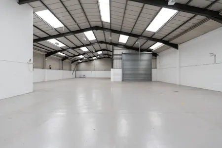 Unit 11, Fairway Trading Estate, Heathrow, Industrial / Warehouse To Let - IW-060626DL-024.jpg