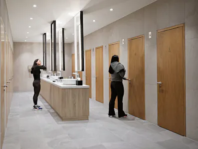 88 Wood Street, London, Office To Let - 88 Wood St_Facilities.jpg