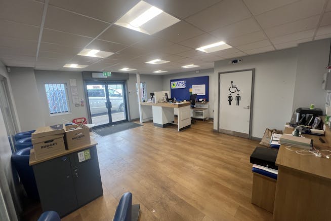 Unit 2, Bristol, Industrial To Let - 20240701_145635617_iOS.jpg Unit 2, Bristol, Industrial To Let - 20240701_145635617_iOS.jpg